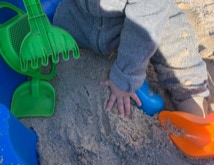 Kinder im Sandkasten